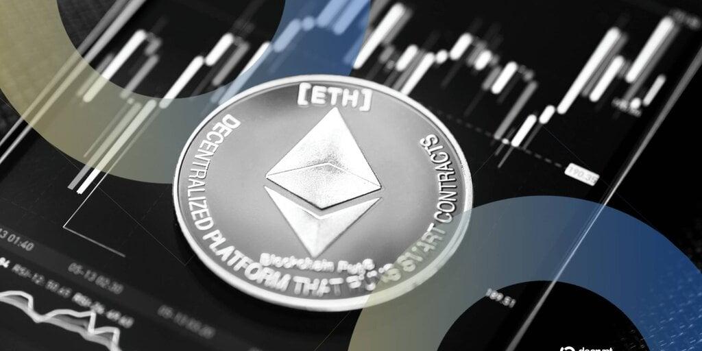 市场低迷之际，以太坊 ETF 流入量突破 12 亿美元，超越比特币